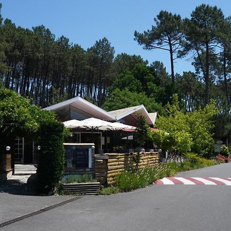 Village Vacances Les Chenes De Léon Esterno foto
